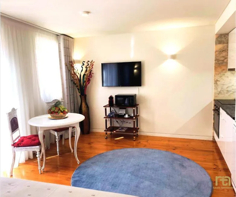 Tm Luxury Apartments ליסבון 4*,